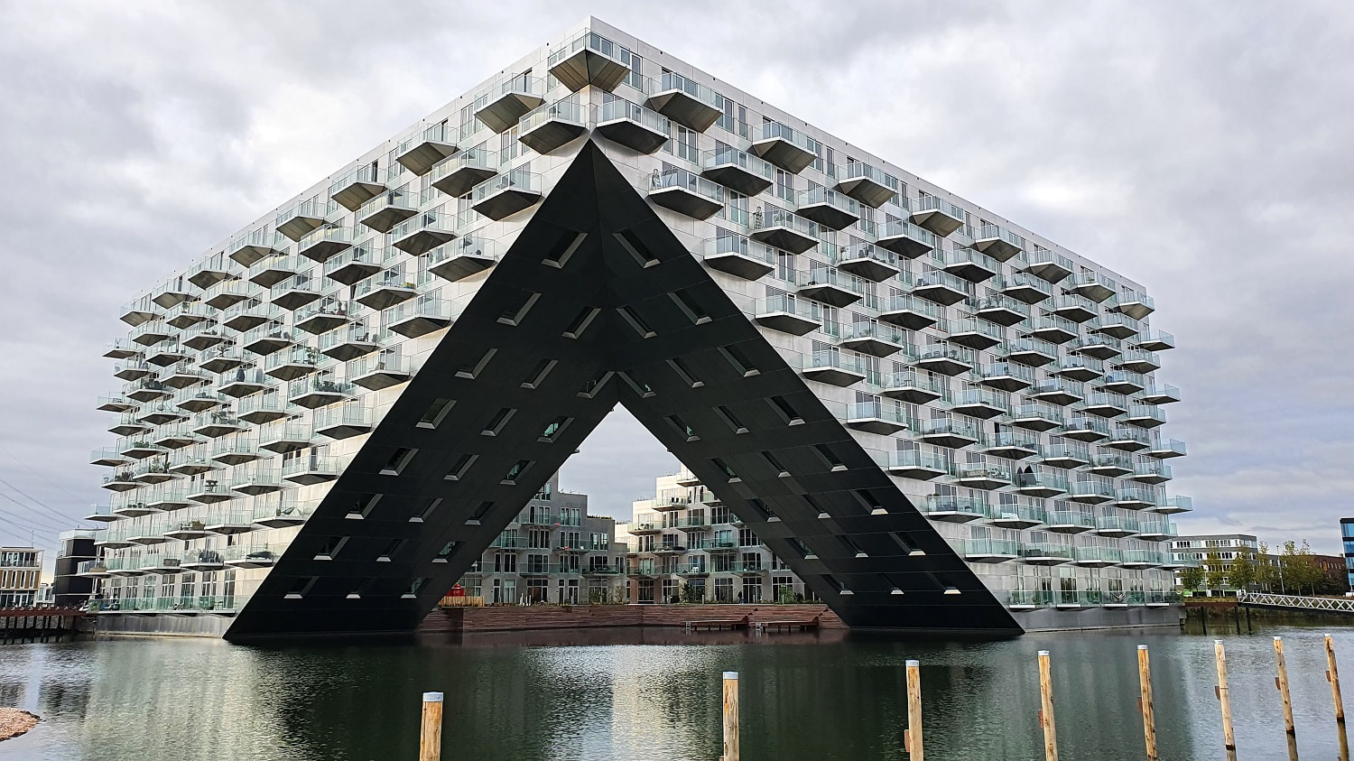 Sluishuis: iconisch wonen in IJburg